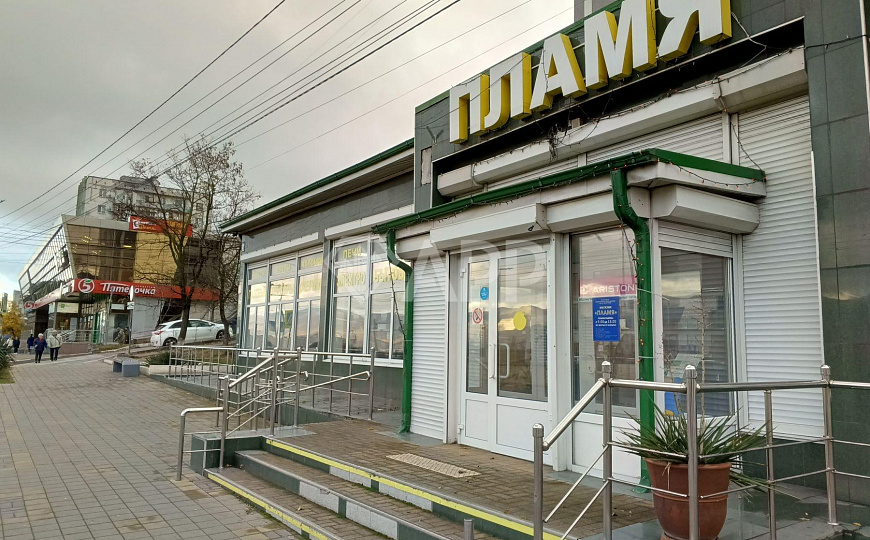 Сдам торговое помещение, от 60.5 до 152 м² фото