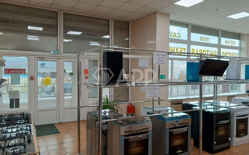 Сдам торговое помещение, от 60.5 до 152 м² фото