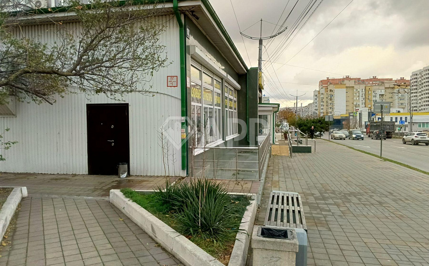 Сдам торговое помещение, от 60.5 до 152 м² фото