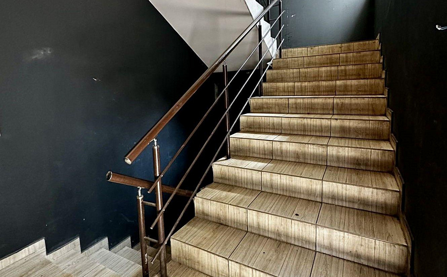 Здание 818,8 м² на 1 линии ул. Молодогвардейской фото