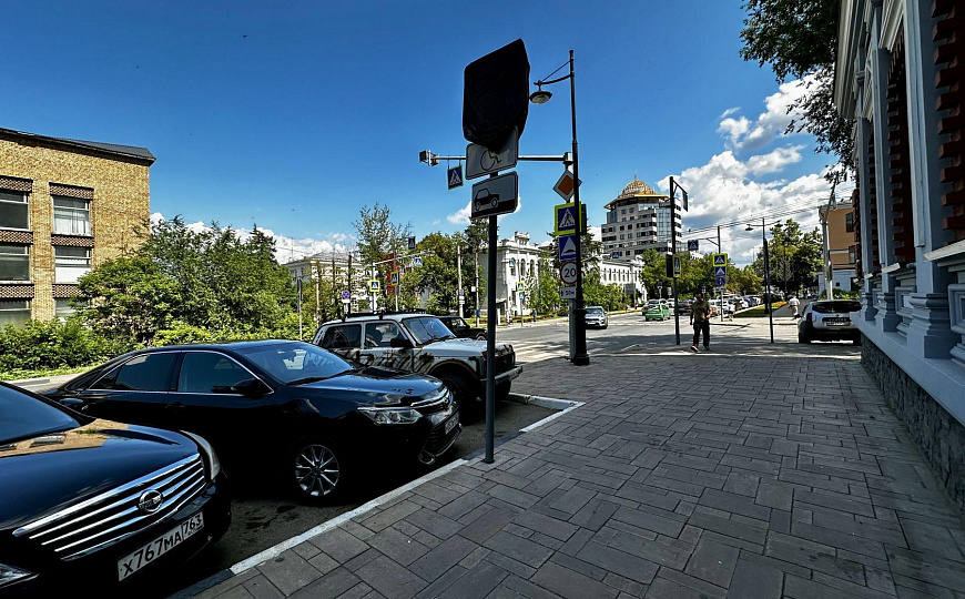 Здание 818,8 м² на 1 линии ул. Молодогвардейской фото