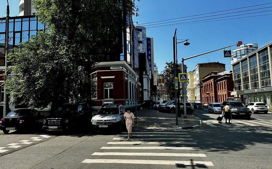 Здание 818,8 м² на 1 линии ул. Молодогвардейской фото