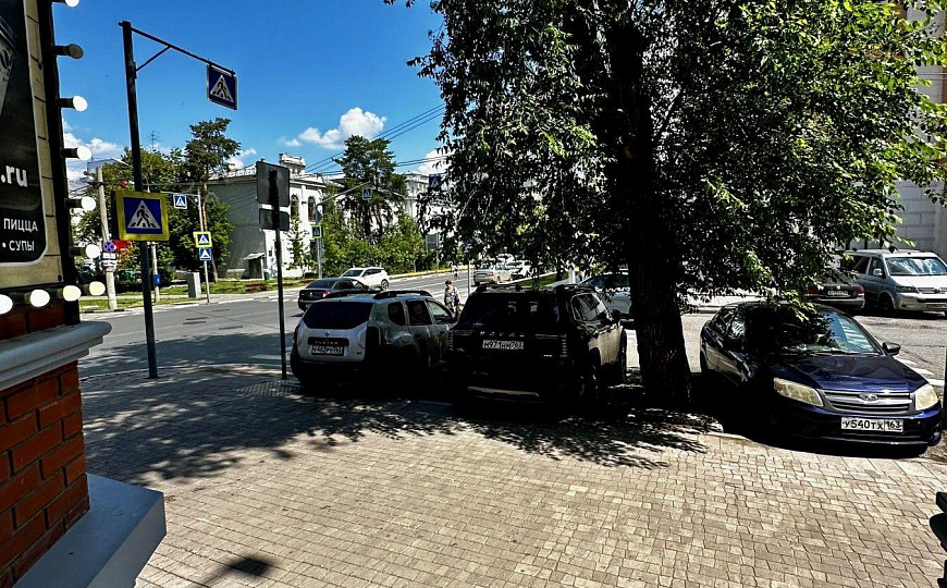 Здание 818,8 м² на 1 линии ул. Молодогвардейской фото