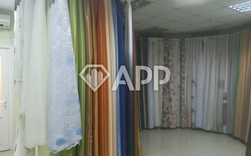 Аренда торговое помещение площадью 80 м² фото