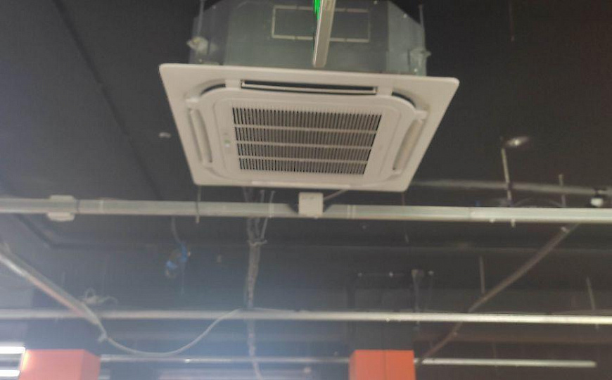 Сдам помещение в Торговом Центре от 230 до 520 кв.м. фото