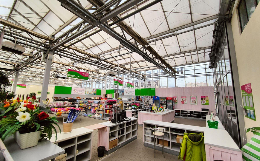 Продаю торговый центр, 3 800 м² фото