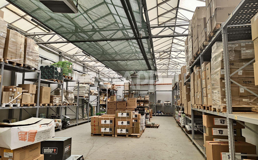 Продаю торговый центр, 3 800 м² фото