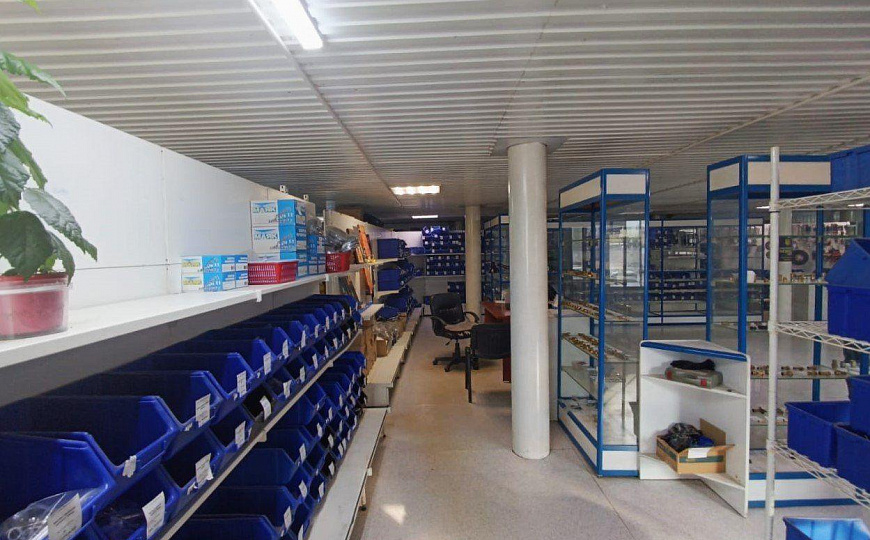 Уникальное помещение 800 м² на первой линии фото