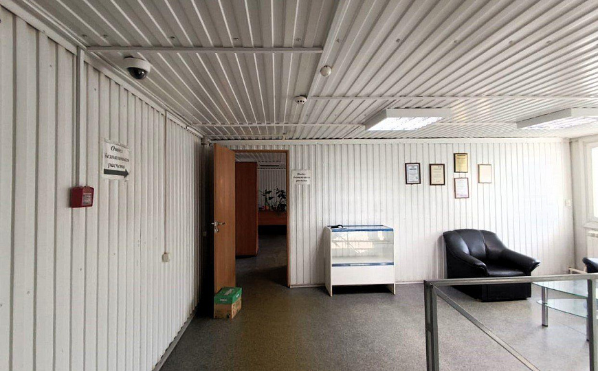 Уникальное помещение 800 м² на первой линии фото