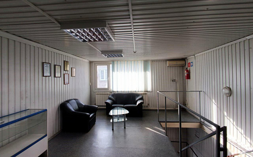 Уникальное помещение 800 м² на первой линии фото