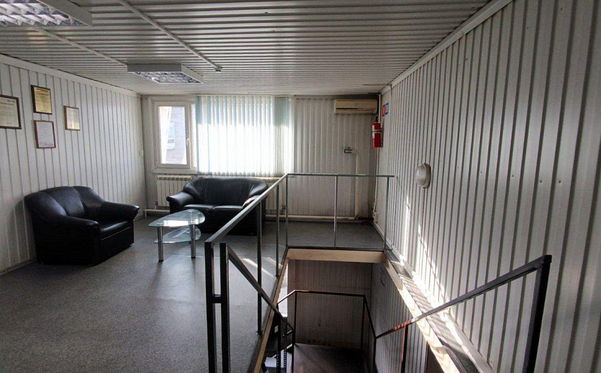 Уникальное помещение 800 м² на первой линии фото