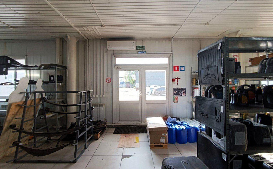 Уникальное помещение 800 м² на первой линии фото