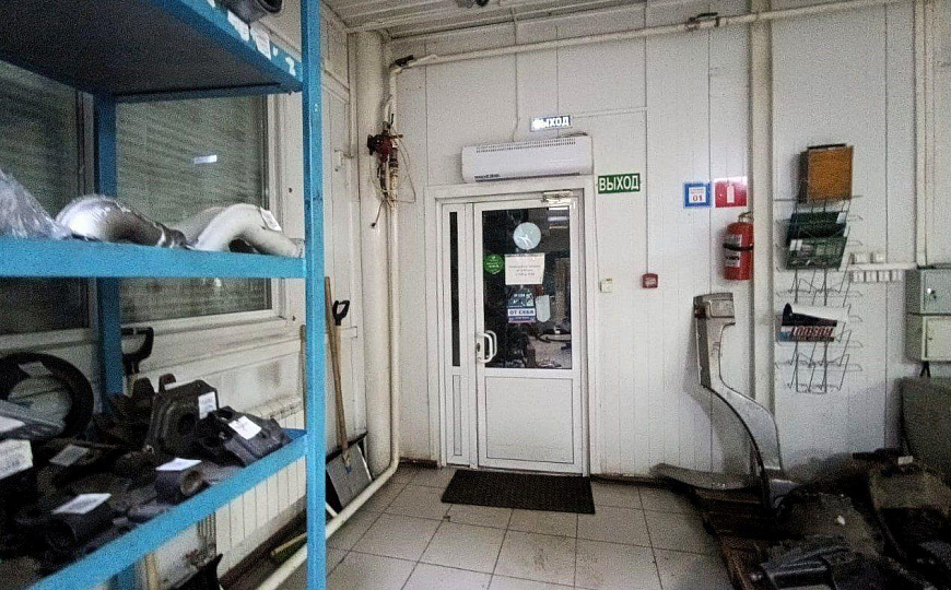 Уникальное помещение 800 м² на первой линии фото