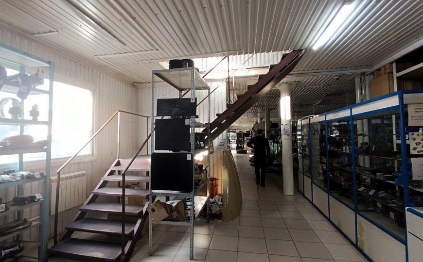 Уникальное помещение 800 м² на первой линии фото