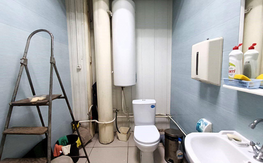 Уникальное помещение 800 м² на первой линии фото