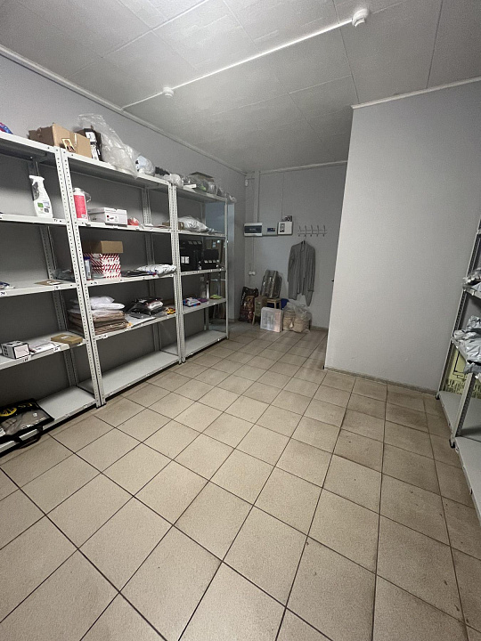 помещение  43м2  с арендаторами ОЗОН  фото