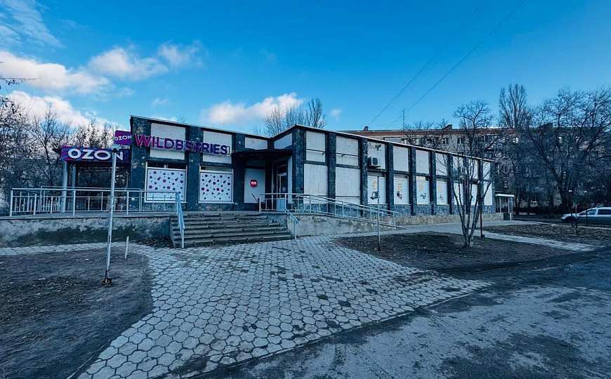 Помещение под магазин, услуги, кафе, клиника 278,7 м² фото