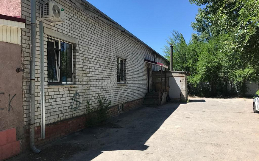 Помещение под магазин, услуги, кафе, клиника 278,7 м² фото