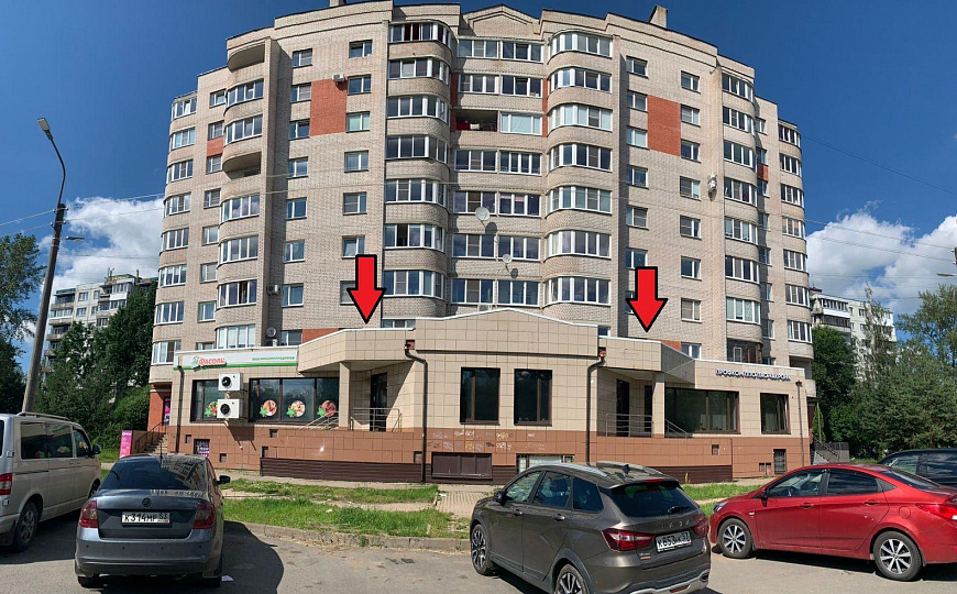 Сдаётся торговое помещение, 467 м² фото