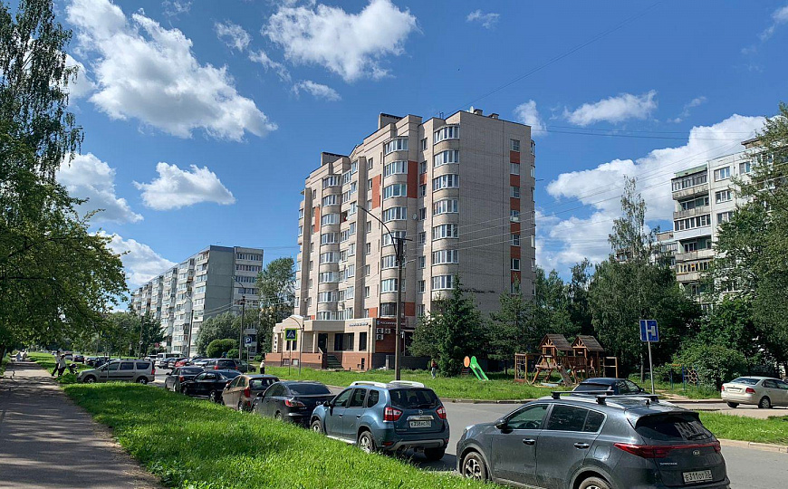 Сдаётся торговое помещение, 467 м² фото