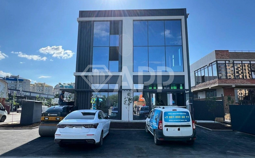 Сдаю торговое помещение, 45м² фото