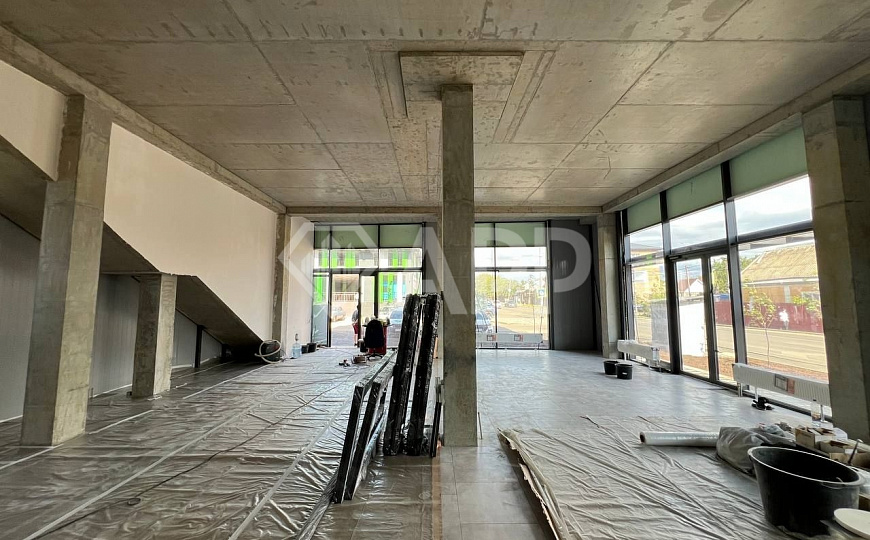 Сдаю торговое помещение, 45м² фото