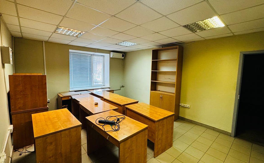 Офис с ремонтом в центре 140,4 м² фото