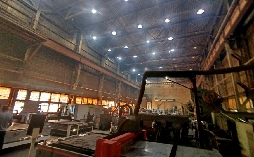 Производственное здание в центре города 3100м² фото