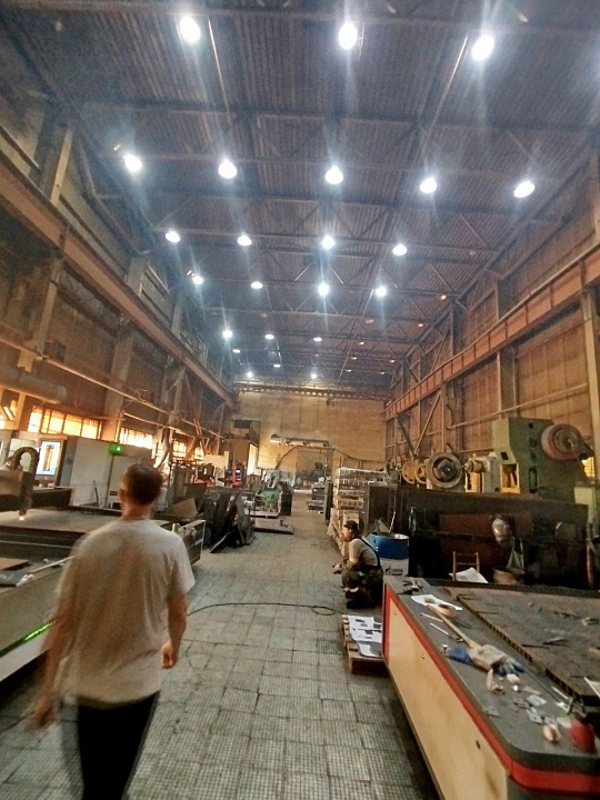 Производственное здание в центре города 3100м² фото