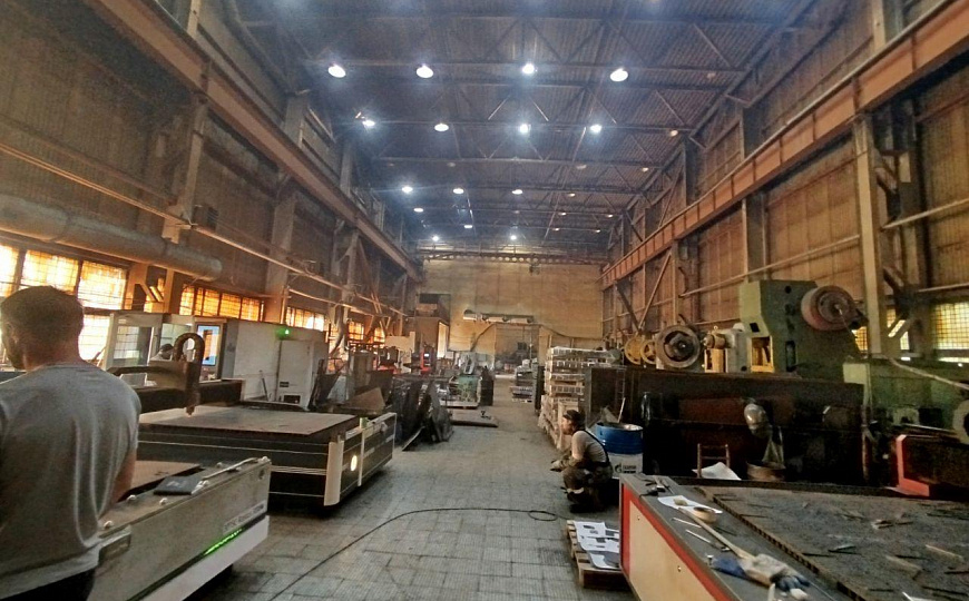 Производственное здание в центре города 3100м² фото