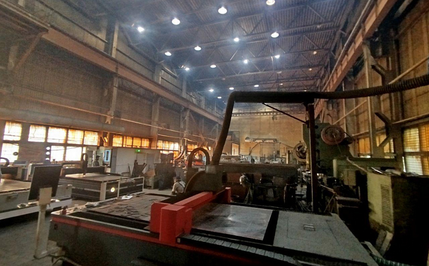 Производственное здание в центре города 3100м² фото