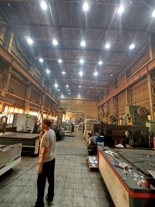 Производственное здание в центре города 3100м² фото