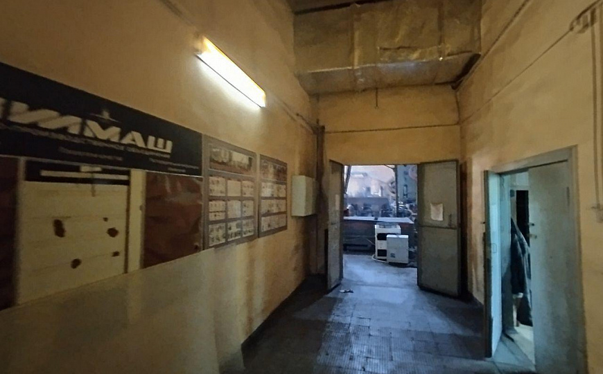 Производственное здание в центре города 3100м² фото