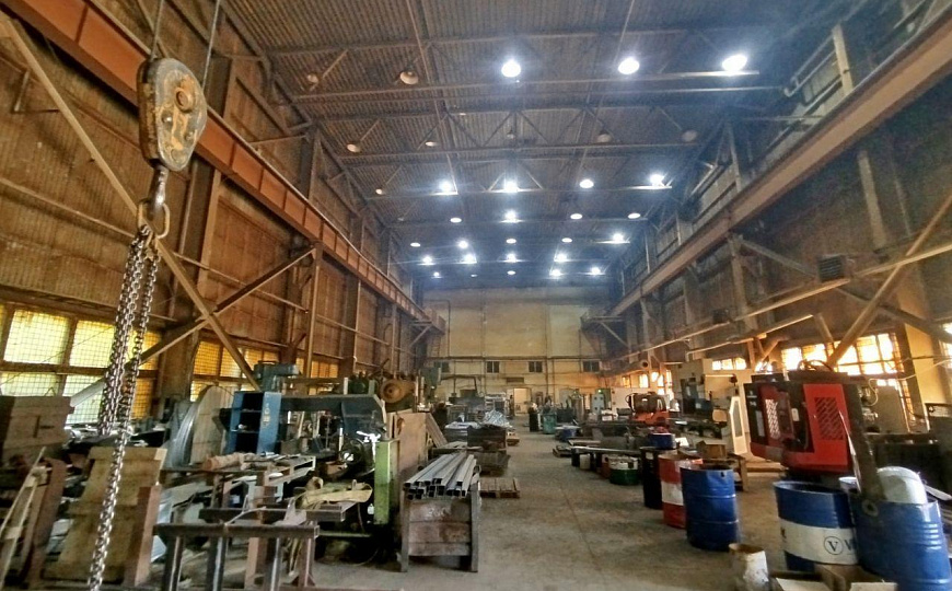 Производственное здание в центре города 3100м² фото