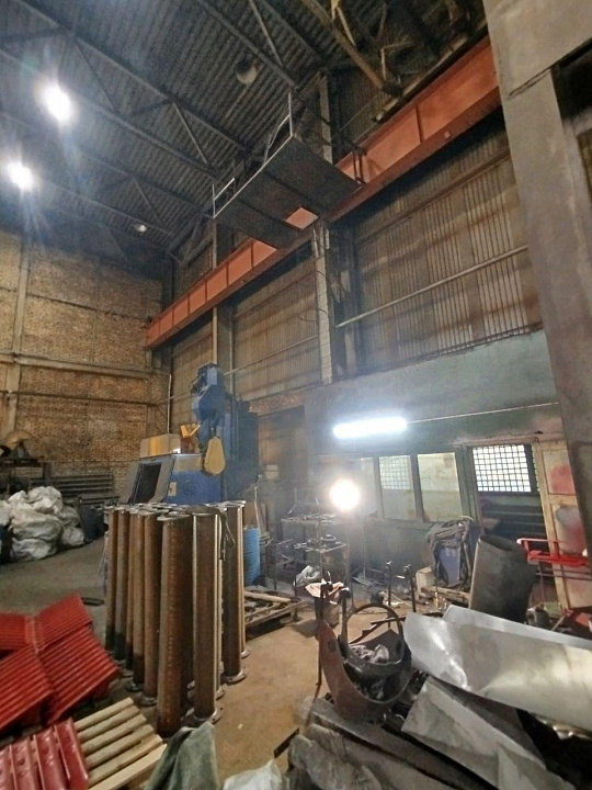 Производственное здание в центре города 3100м² фото