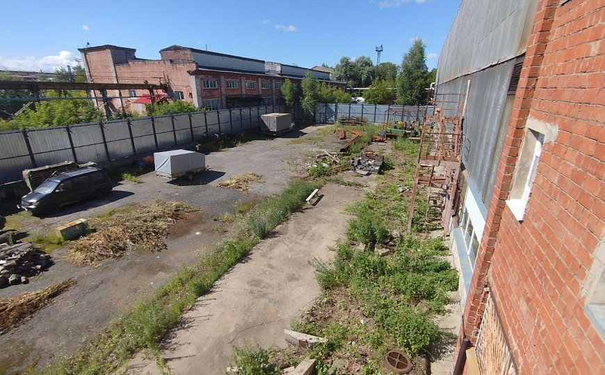 Производственное здание в центре города 3100м² фото