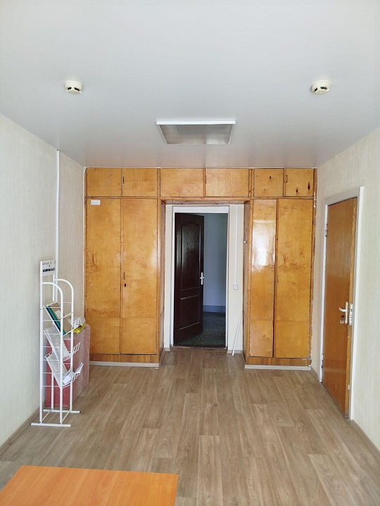 Производственное здание в центре города 3100м² фото