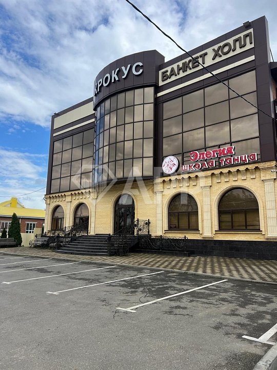 Сдам помещение свободного назначения, 385 м². Аренда до 1500 м² фото