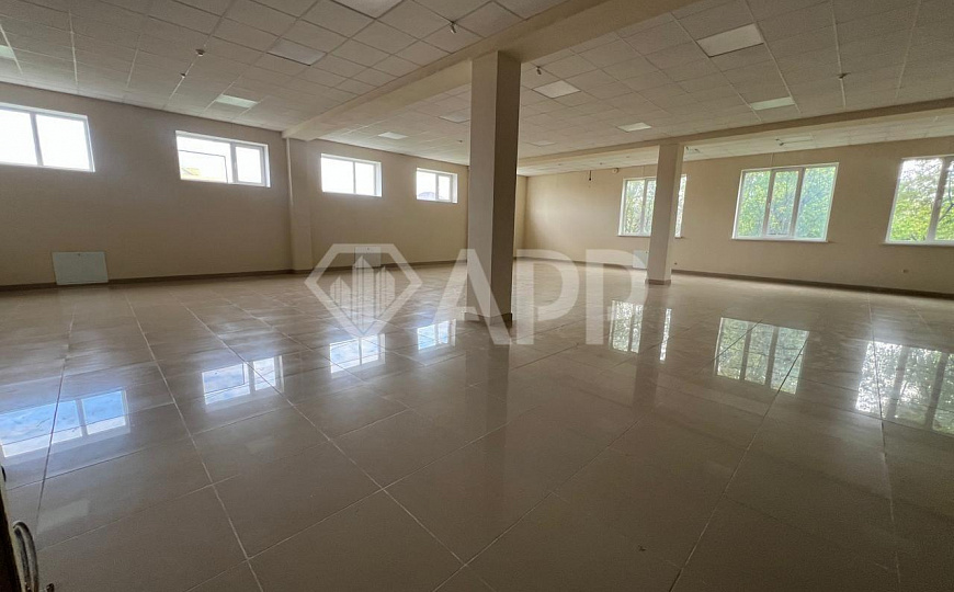 Сдам помещение свободного назначения, 385 м². Аренда до 1500 м² фото