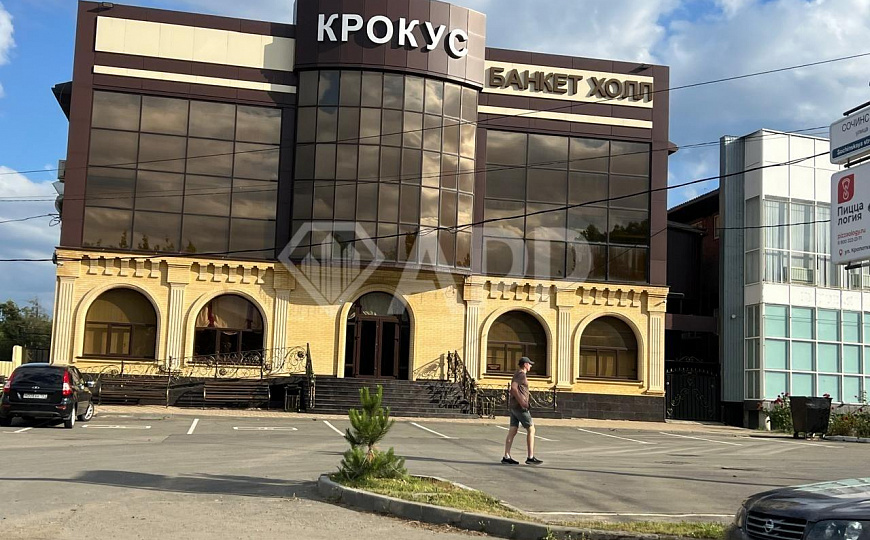 Сдам помещение свободного назначения, 385 м². Аренда до 1500 м² фото