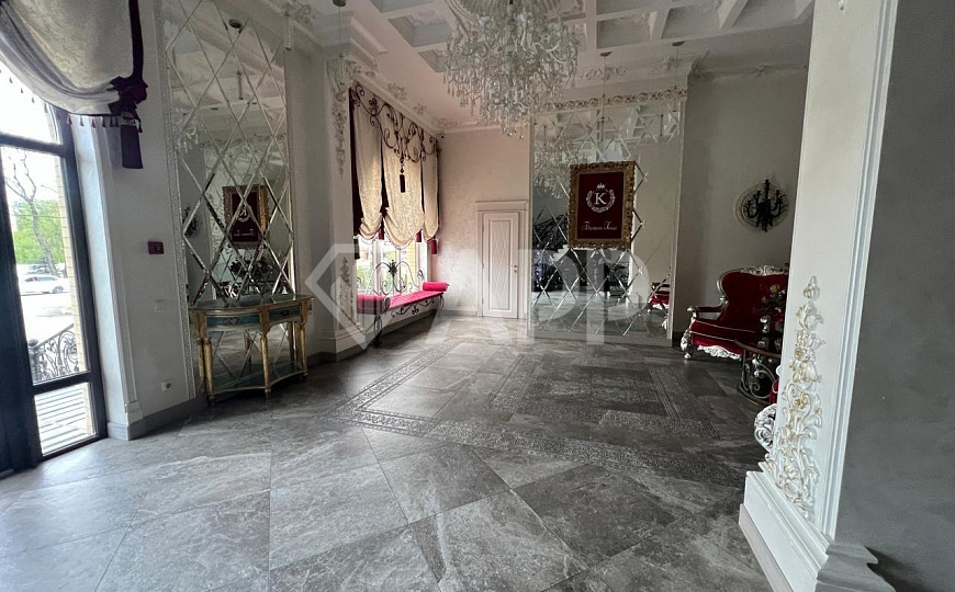 Сдам помещение свободного назначения, 385 м². Аренда до 1500 м² фото