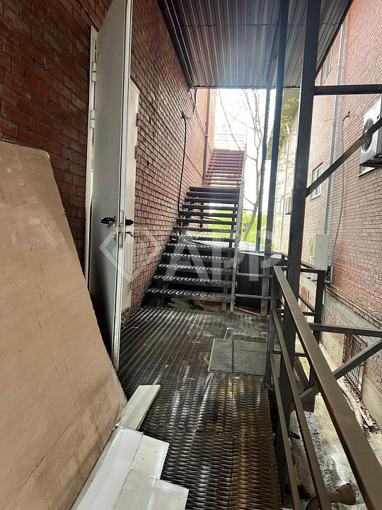 Сдам помещение свободного назначения, 385 м². Аренда до 1500 м² фото