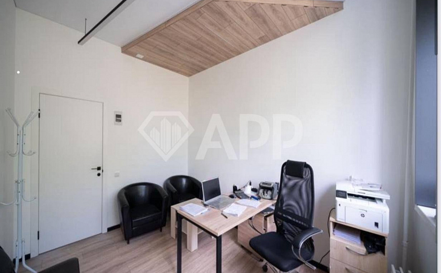 С арендатором, этаж целиком в бизнес центре. фото