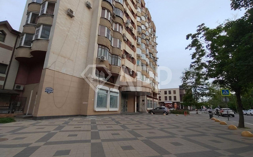 Сдам торговое помещение, 500 м² фото