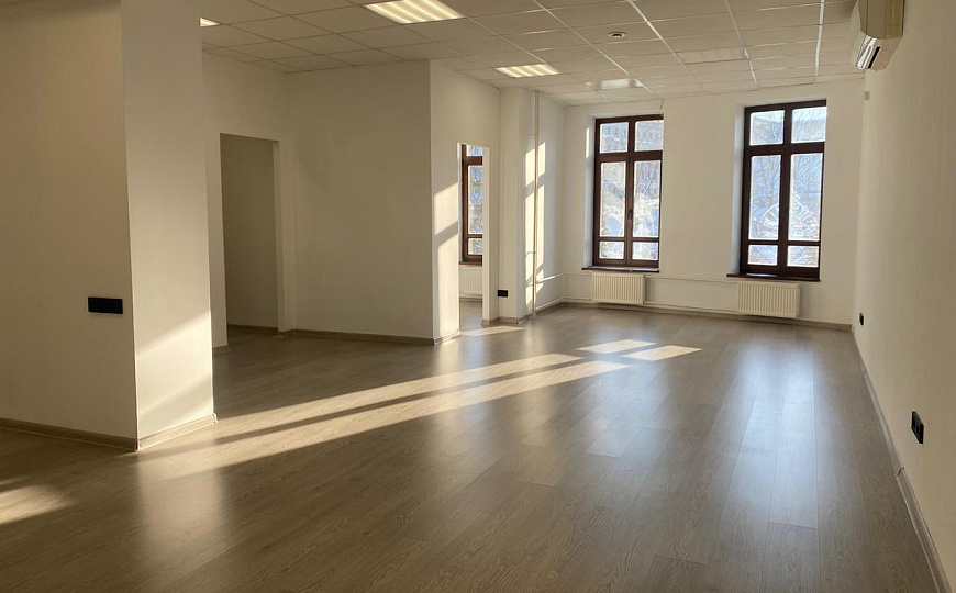 Сдаётся блок офис, 200 м² в  центре фото