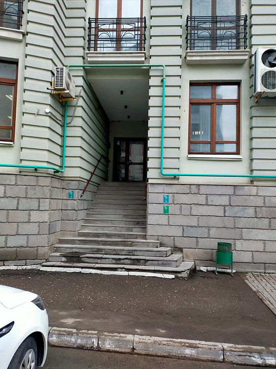 Сдаётся блок офис, 200 м² в  центре фото