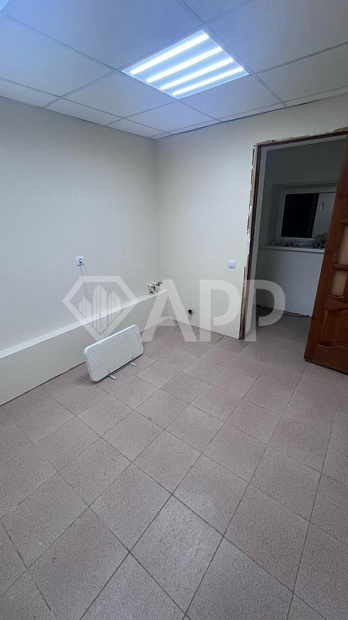 Продам офис с ремонтом 47.9м² фото