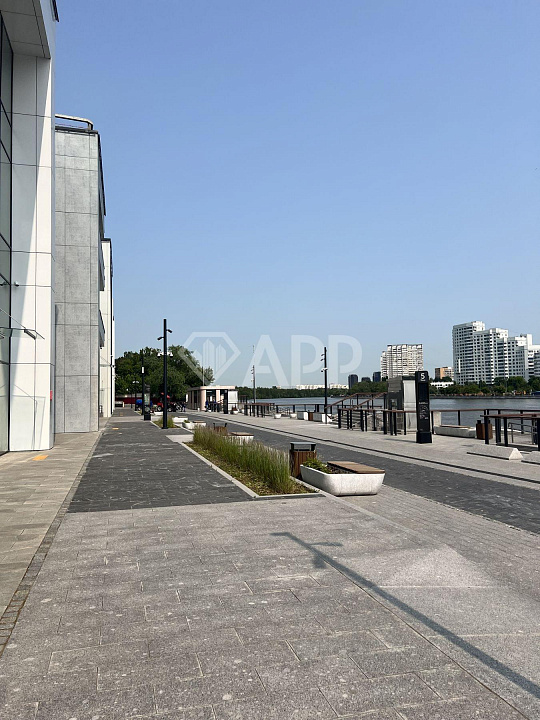 Аренда под офис, элитный  мед. центр,  шикарное отдельно стоящее здание на набережной Москвы реки.  фото