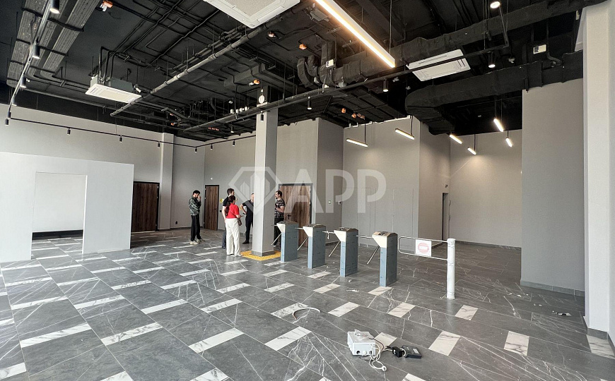 Аренда под офис, элитный  мед. центр,  шикарное отдельно стоящее здание на набережной Москвы реки.  фото