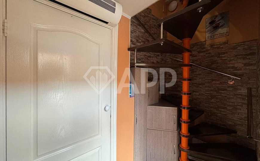 Здание/Два этажа/Самый центр города/Два входа фото